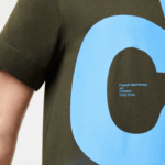 Lacoste camiseta de algodão com letras contrastantes de ajuste regular homens verde caqui s7t 88BL567 - Image 5