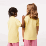 Lacoste polo regular fit petit piquet crianças amarelo 107 88BL3131 - Image 3