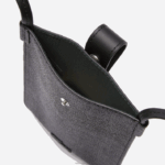 Lacoste bolsa para smartphone em canvas com monograma the blend homens monograma noir gris h45 88BL2037 - Image 5