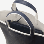 Lacoste bolsa tote reversível de lona revestida anna mulheres farine blue nuit l44 88BL2780 - Image 4