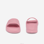 Lacoste slides de alça de logotipo sintético croco 2.0 mulheres rosa 13c 88BL2733 - Image 4